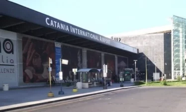 How to get to Giardini Naxos from Catania airport