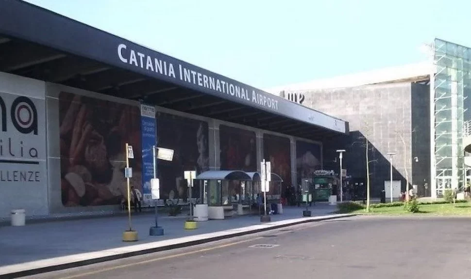 How to get to Giardini Naxos from Catania airport