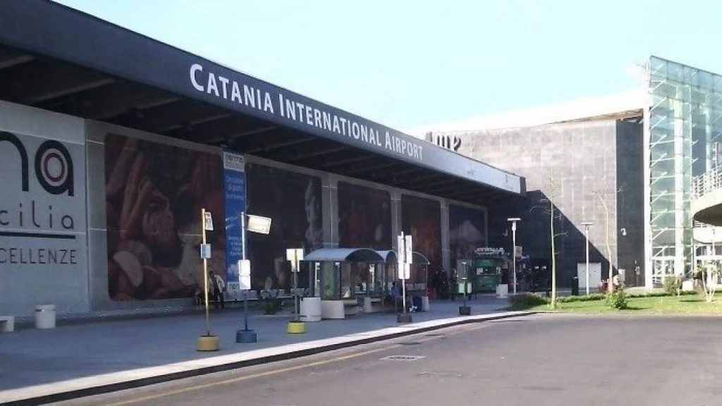 How to get to Giardini Naxos from Catania airport
